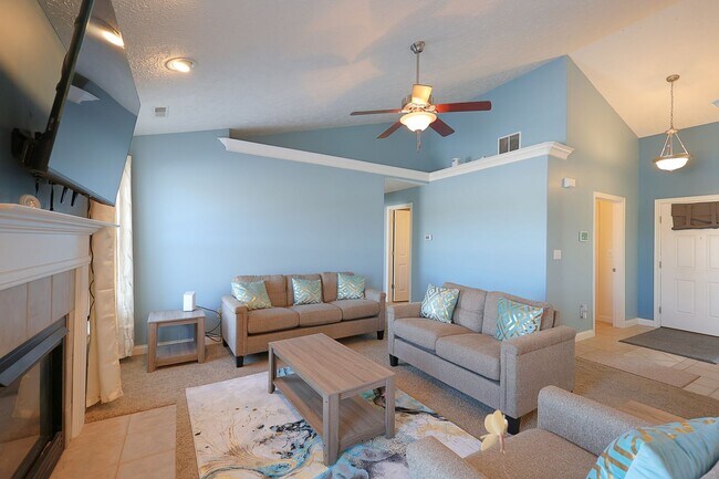 Building Photo - Room Share Rental: Spacious 2 Bedroom / 2 Bath Home Room Share