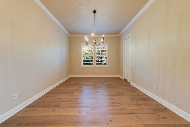 Building Photo - Luxury 4-Bedroom Home in El Dorado Hills Exclusive Serrano Community!