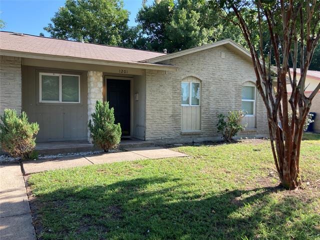 Building Photo - 1201 Shorehaven Dr