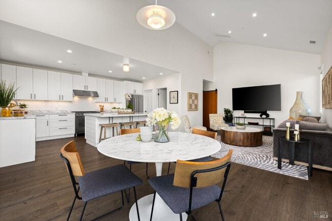 Building Photo - 987 Mark West Springs Rd