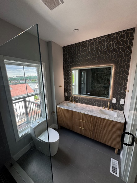 Building Photo - 19 High St