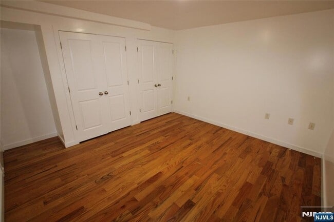 Building Photo - 100 Grove Terrace