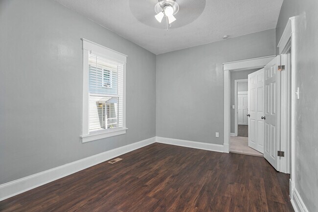 Building Photo - 3815 Wyoming St