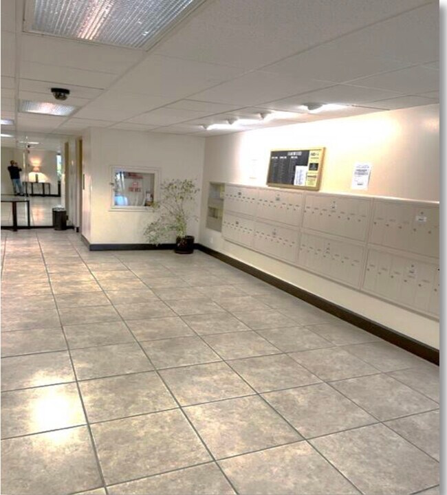 Building Photo - 4700 Natick Ave