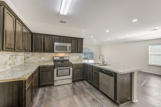 Building Photo - 2023 Louetta Mist Dr