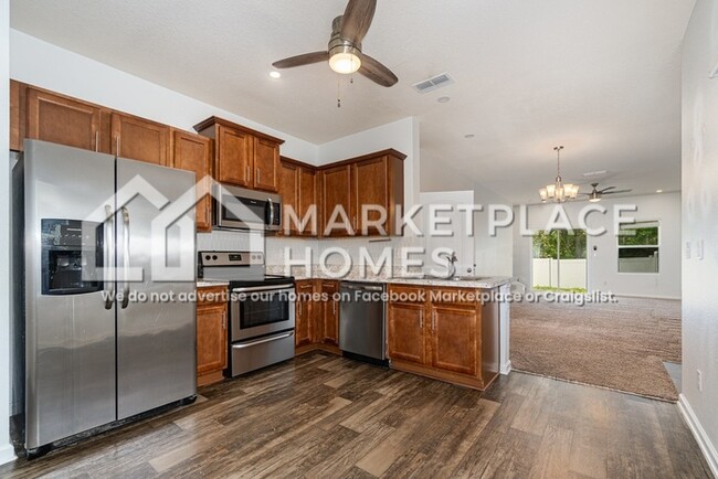 Building Photo - 373 Servia Dr