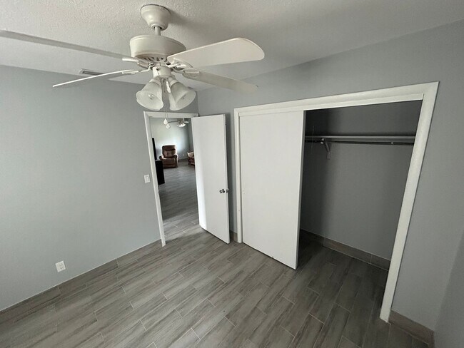 Building Photo - Charming 2-bedroom 1-bath home