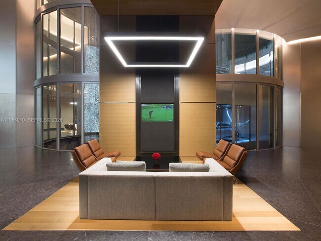 Building Photo - 18555 Collins Ave