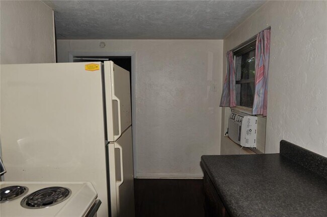 Building Photo - 410 NW 19th Ln