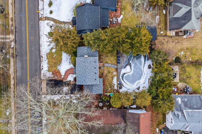 Building Photo - 416 Roosevelt Ave