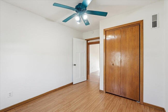 Building Photo - 209 West Main St