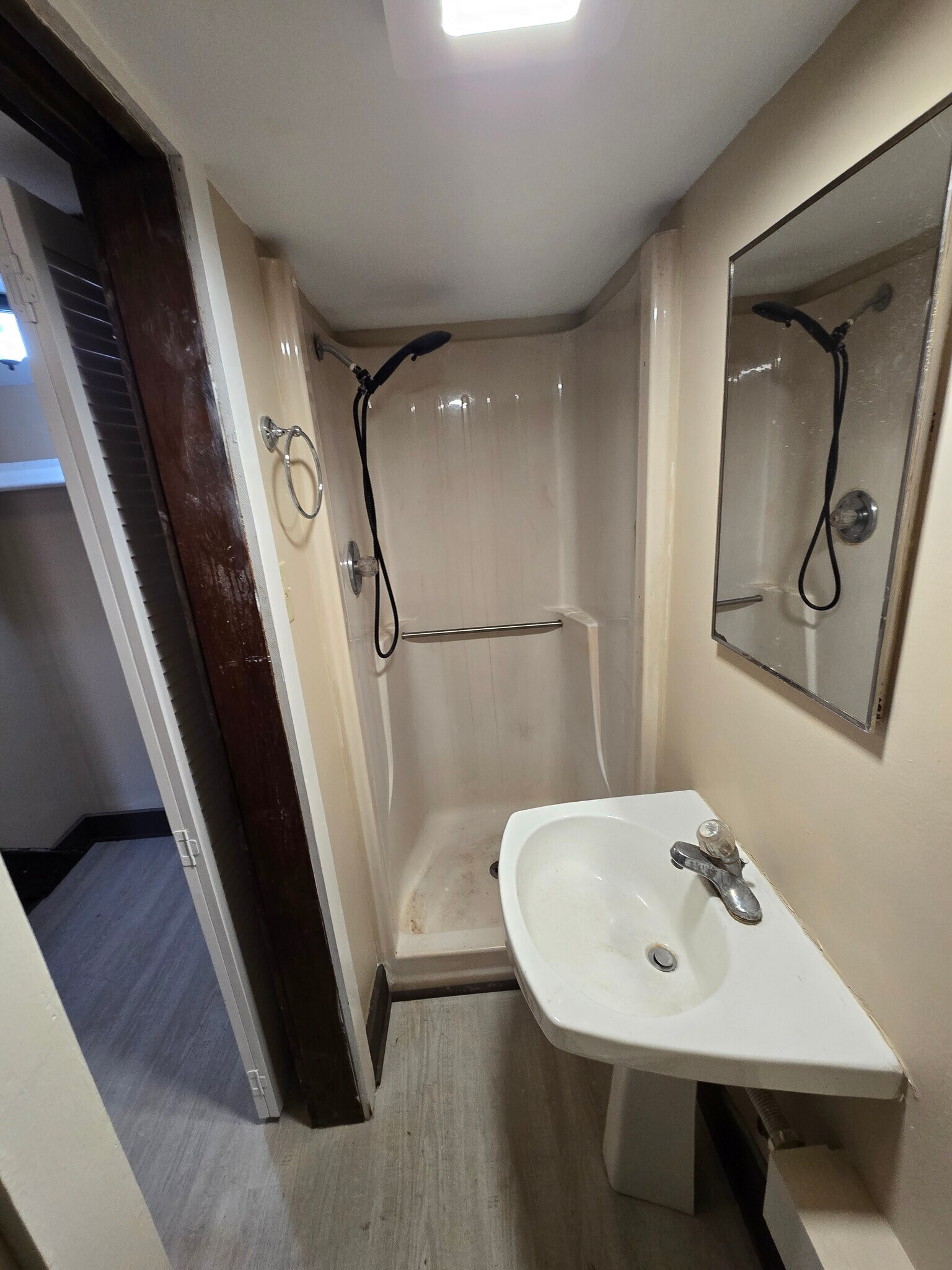 Bath with pedestal sink and standup shower - 60 W Winter St