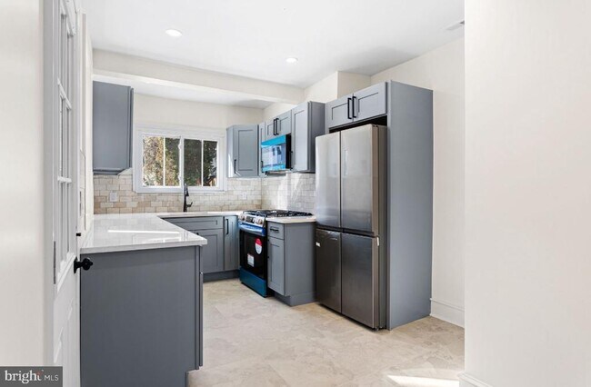 Building Photo - 6812 Sprague St