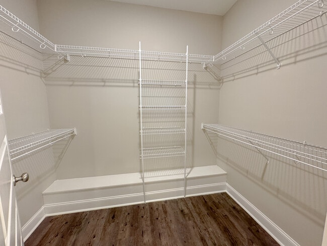 Building Photo - 35 Grove Cir