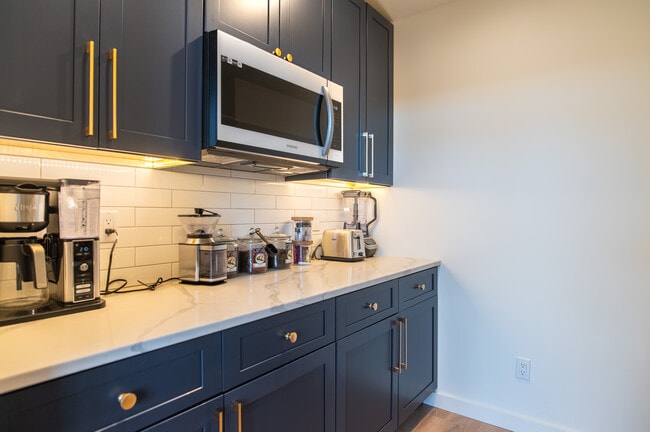 Building Photo - 833 Linstrang Wy