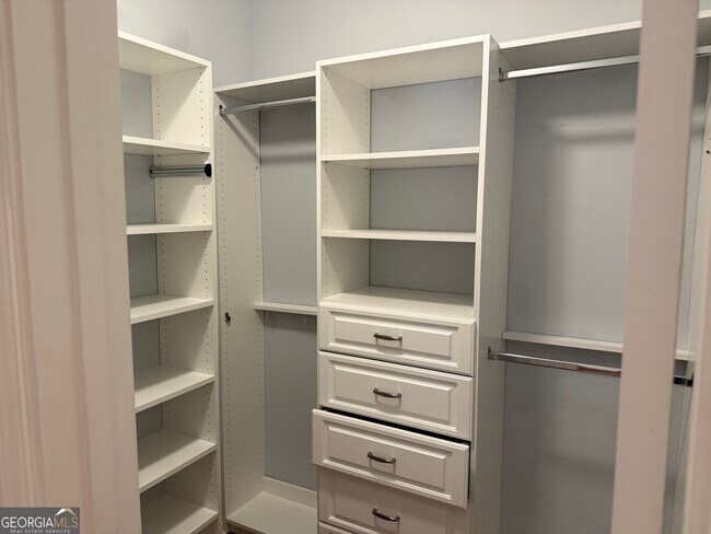 Building Photo - 455 Waterway Dr SW