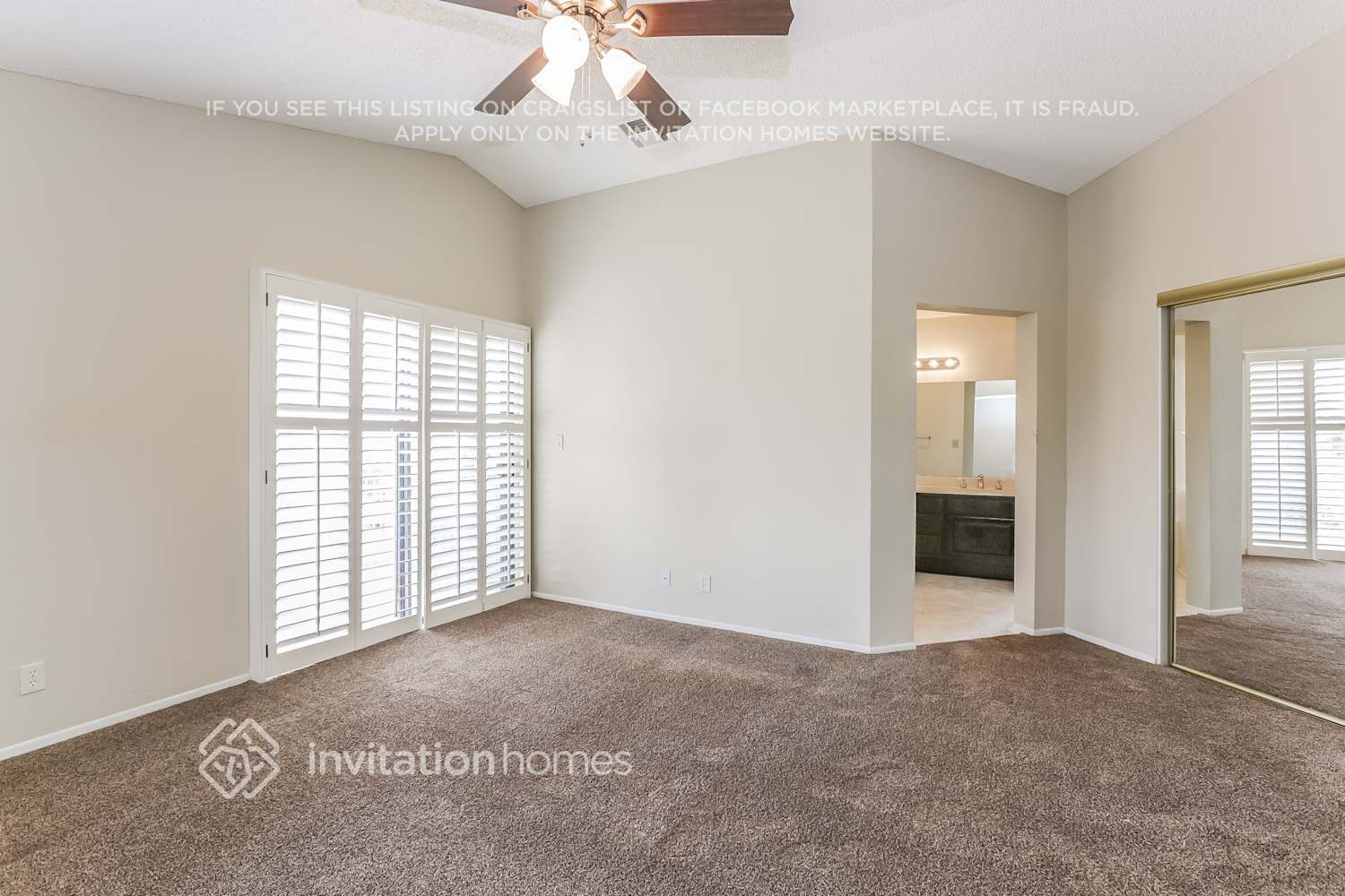 Building Photo - 4553 Grandview Dr