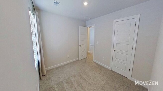 Building Photo - 269 Lavinia Cir