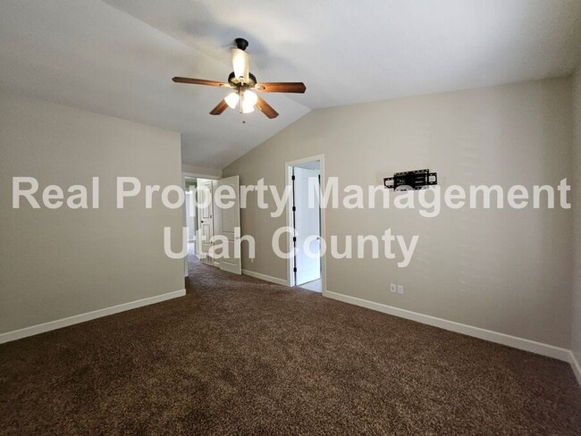 Building Photo - 950 N 940 W