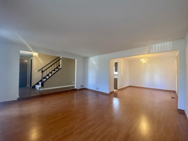 Building Photo - 30 Wildwood Dr