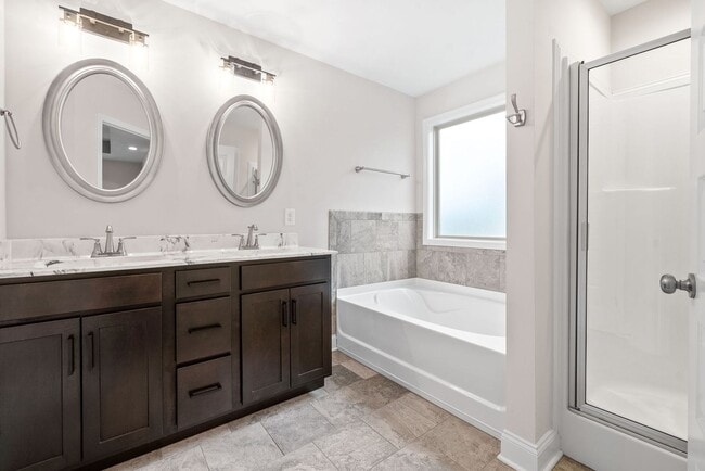 Building Photo - Pet Friendly Four Bedroom!