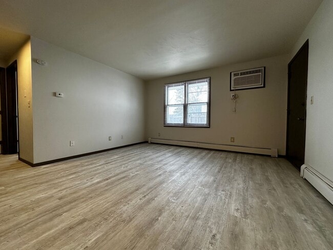 Building Photo - 1052 Winter Ln