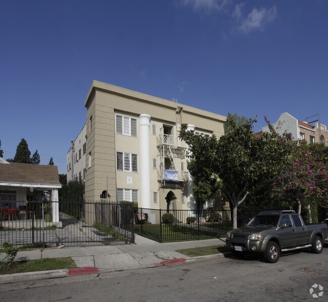 Building Photo - Karnak Apartments