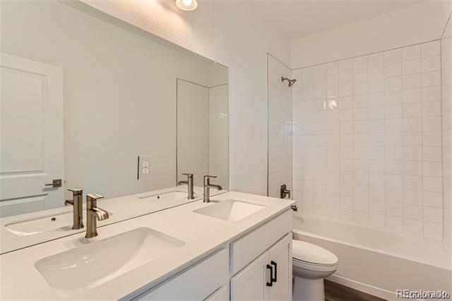 Building Photo - 170 S Vandriver Wy