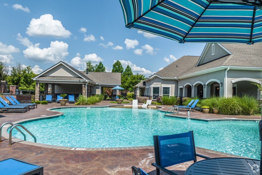 East Pool - Houston Villas East & West