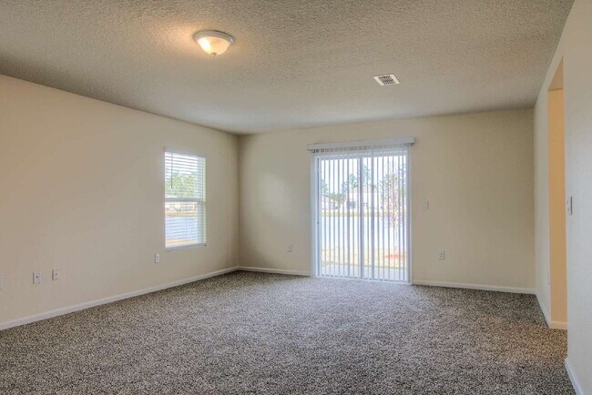 Building Photo - For Rent- 2nd month FREE Rent