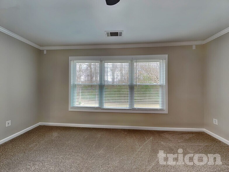 Building Photo - 1503 Elena Dr