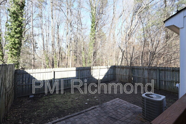 Building Photo - 2524 Thicket Greene Ct