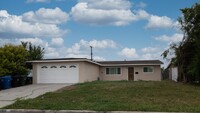 Building Photo - Charming 3 Bedrooms 2 Bathrooms Home $3,50...