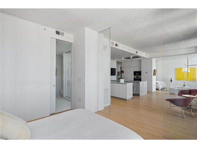 Building Photo - 201 S 11th St