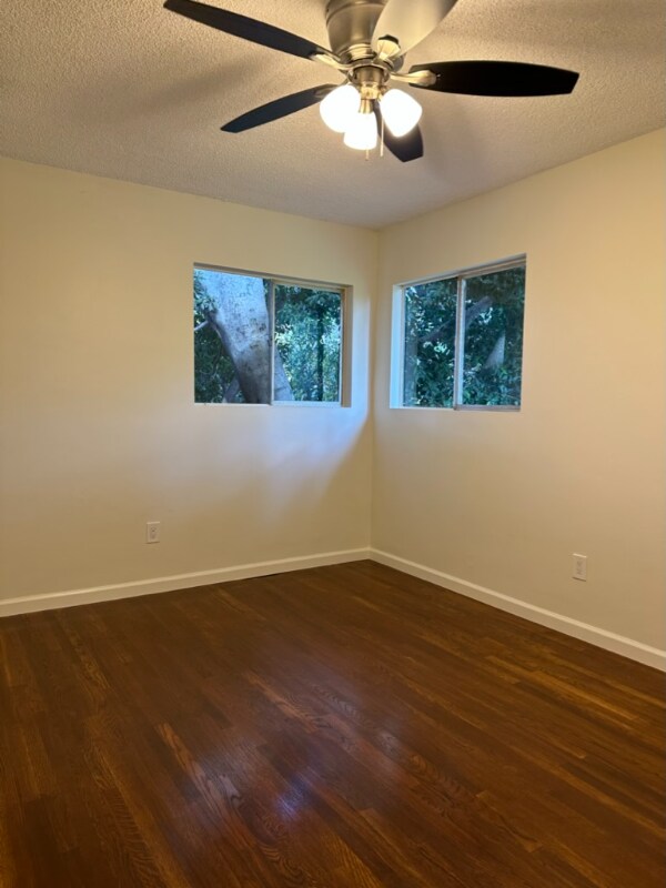 Building Photo - 96 N Oak Ave