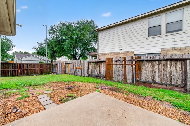 Building Photo - 9219 Pinderfield Ct