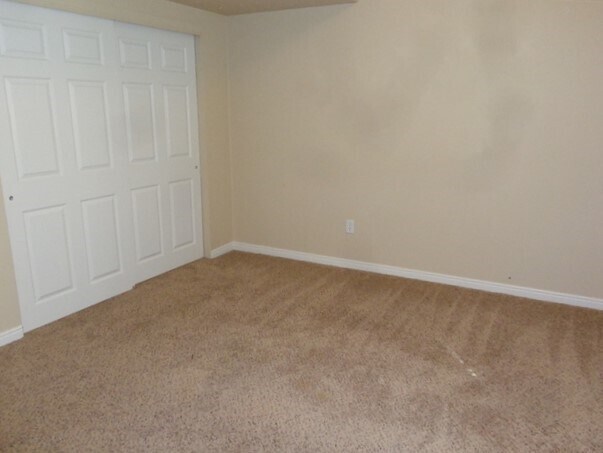 Building Photo - 6359 W Liza Ln