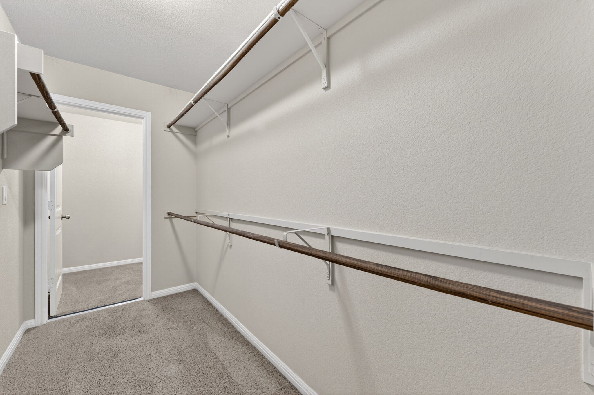 Building Photo - 516 E Slaughter Ln