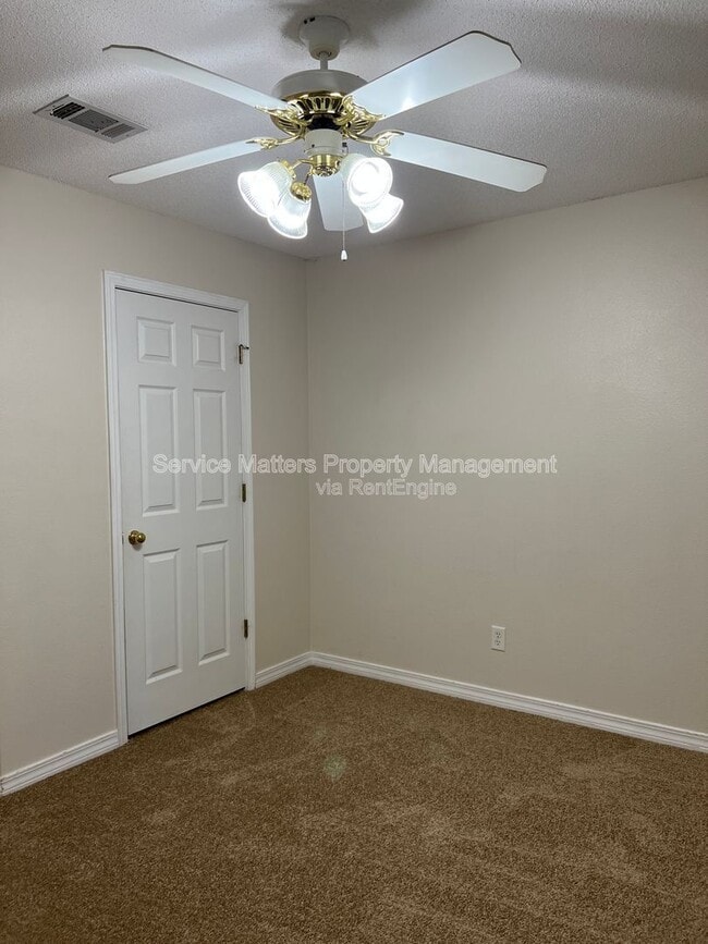 Building Photo - 6875 Cedar Ridge Cir