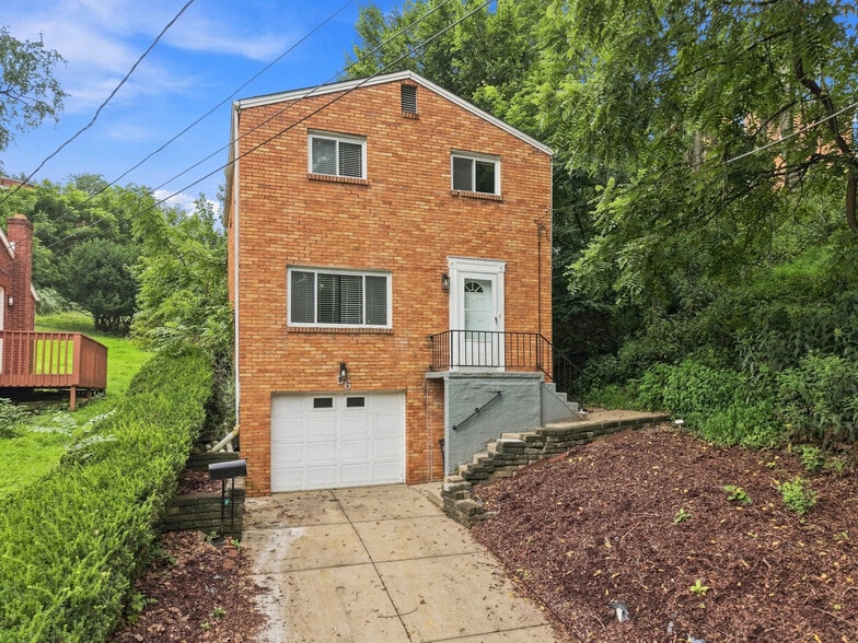 Building Photo - 56 Pointview Rd