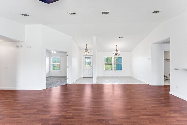 Building Photo - 6824 Forsythe Dr