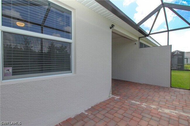 Building Photo - 2156 Dragonfruit Wy