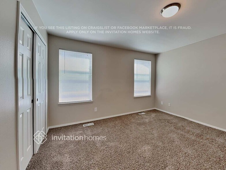 Building Photo - 5175 Paradox Dr
