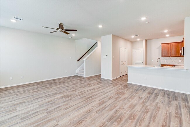 Building Photo - 11938 Amber Oak Wy