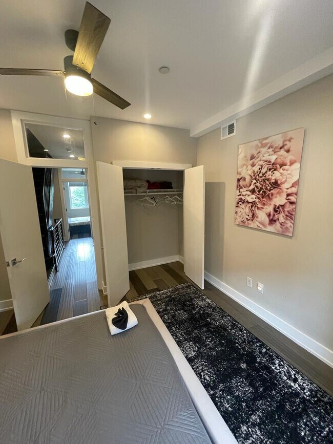 Building Photo - 1209 S 26th St