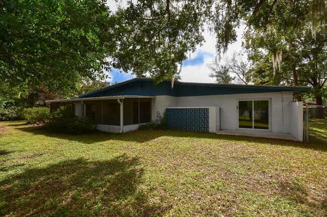 Building Photo - 3658 NW 40th Pl