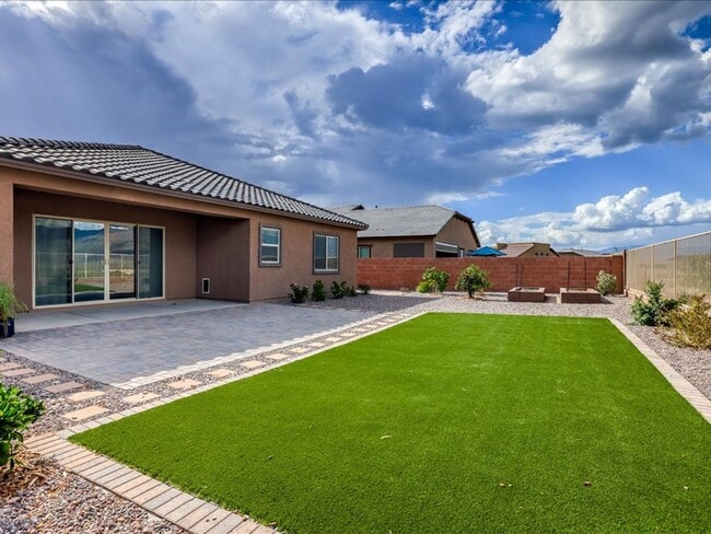 Building Photo - Come and experience the Rocking K community!