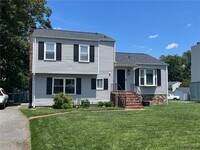Building Photo - 2208 Watts Ln