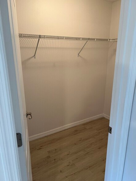 Building Photo - 600 Northern Way