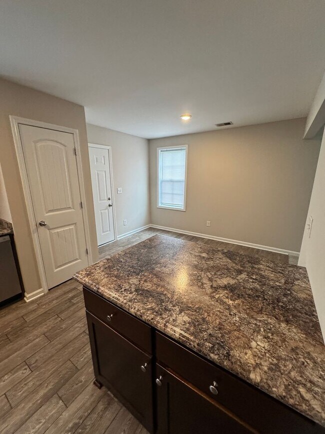 Building Photo - 1529 Gambill Wood Dr